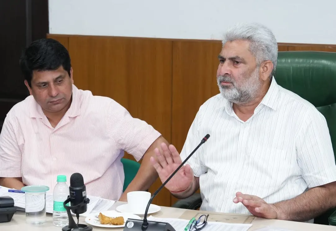 Photo of पंजाब में गेहूं लिफ्टिंग 5 लाख मीट्रिक टन के पार, अब तक 97 लाख मीट्रिक टन की हो चुकी खरीद : मंत्री लाल चंद कटारूचक