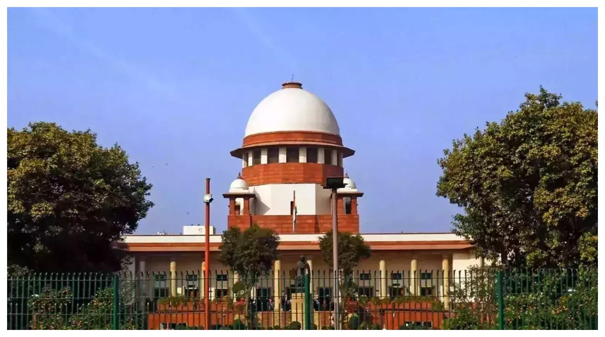 Photo of प्रयागराज में बुलडोजर एक्शन पर SC ने कहा – ‘अंतरात्मा को झकझोरता है, मिले मुआवजा’