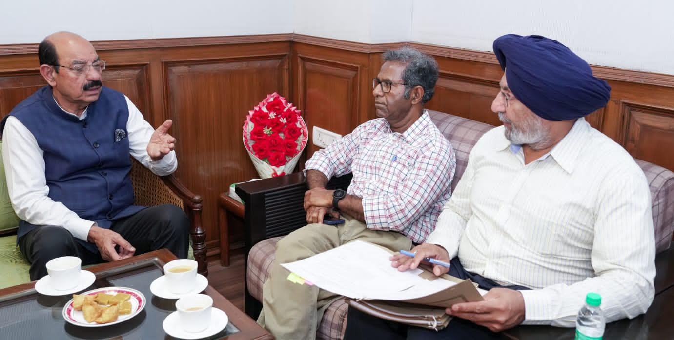 Photo of मंत्री मोहिंदर भगत जिलों का दौरा कर पूर्व सैनिकों की शिकायतों का मौके पर ही करेंगे निपटारा, तैयार की तीन महीने की कार्य योजना