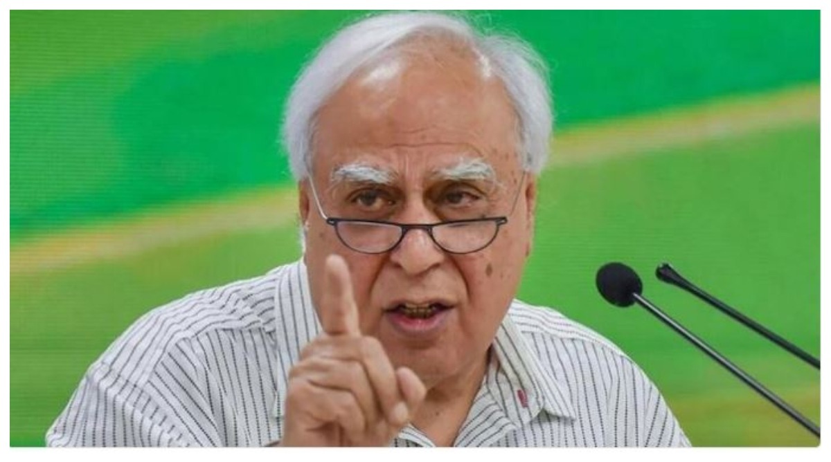 Photo of कपिल सिब्बल ने की संसद का विशेष सत्र बुलाने की मांग, बोले – ‘देश सरकार के साथ खड़ा है’