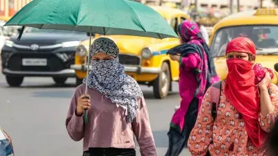 Photo of दिल्ली में गर्मी का असर जारी, राजस्थान-गुजरात में लू का अलर्ट, कुछ राज्यों में बारिश की संभावना