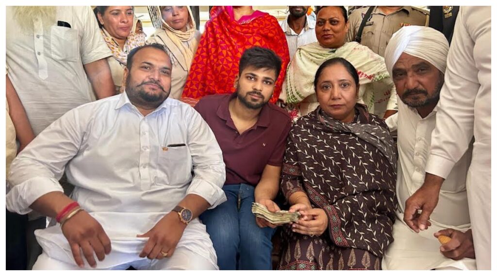 कैबिनेट मंत्री बलजीत कौर ने किसानों से की मुलाकात