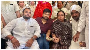 कैबिनेट मंत्री बलजीत कौर ने किसानों से की मुलाकात