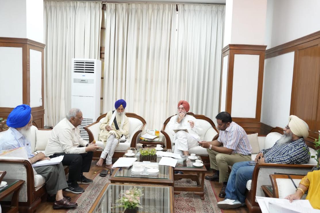 Photo of पंजाब विधानसभा स्पीकर ने पंजाब यूनिवर्सिटी को दिया निर्देश, कहा ‘महान कोष’ संबंधी विशेषज्ञ कमेटी की रिपोर्ट दो हफ्तों में सौंपे