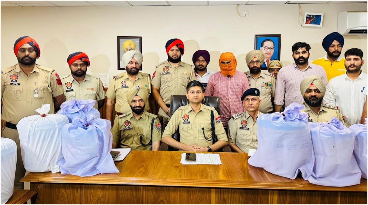 Photo of पाकिस्तान-ISI द्वारा समर्थित नारको तस्करी मॉड्यूल का पर्दाफाश, 85 किलो हेरोइन समेत एक व्यक्ति गिरफ्तार