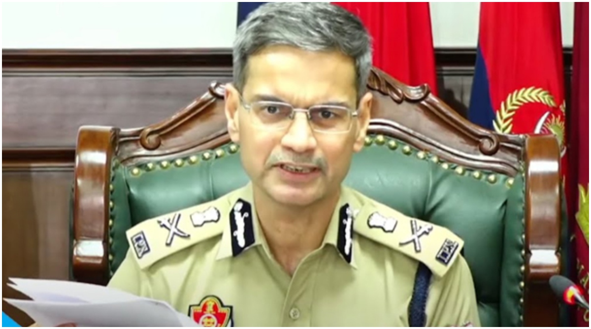 Photo of पाकिस्तान की खुफिया एजेंसी ISI को सेना की संवेदनशील जानकारी लीक करने के आरोप में 2 व्यक्ति गिरफ्तार