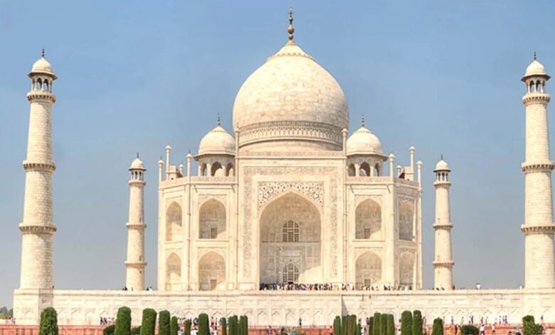 Taj Mahal :