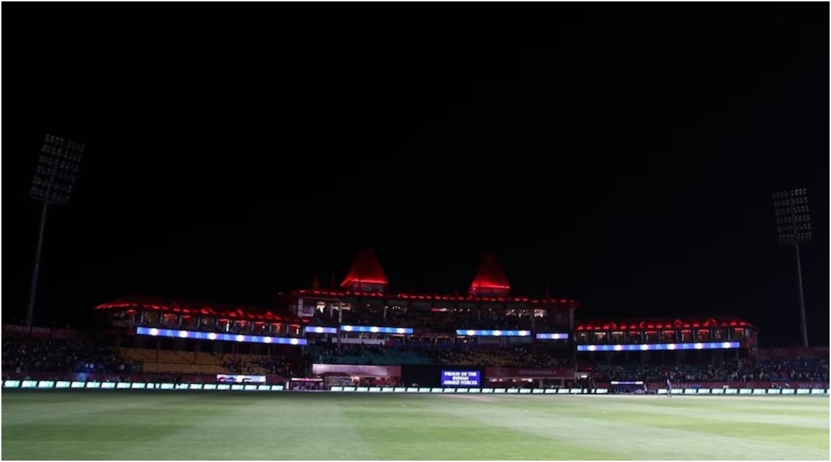 Photo of पाक हमले के बीच IPL मुकाबला रद्द, धर्मशाला स्टेडियम की सभी लाईट्स बुझाई गई