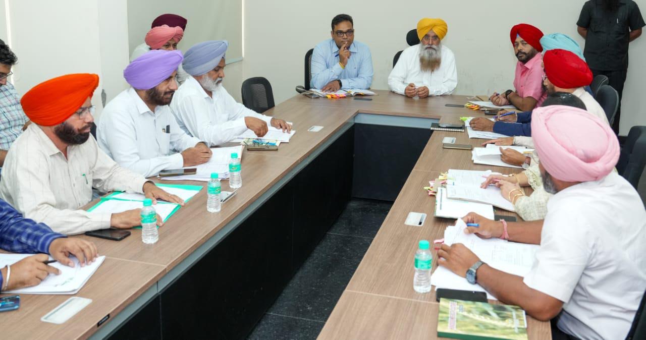 Photo of पंजाब सरकार द्वारा 1.25 लाख हेक्टेयर रकबे को कपास की खेती के अंतर्गत लाने का लक्ष्य : मंत्री गुरमीत सिंह खुड्डियां