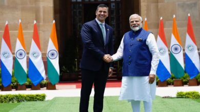 Photo of पीएम मोदी ने पराग्वे के राष्ट्रपति से की मुलाकात, महात्मा गांधी को दी श्रद्धांजलि