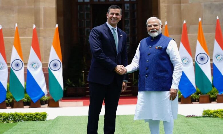 Prime Minister Narendra Modi and President of Paraguay Santiago Pena Palacios