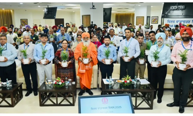 Dr. Ravjot Singh :