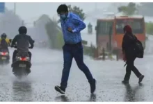 Photo of देशभर में मानसून का कहर जारी, दिल्ली-NCR में अब भी इंतजार, कई राज्यों में भारी बारिश का अलर्ट