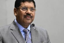 Photo of CJI गवई का बड़ा बयान: न्यायिक सक्रियता बन सकती है ‘न्यायिक आतंकवाद’, संविधान पर भी दिया भावुक संदेश!