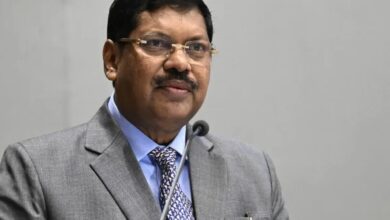 Photo of CJI गवई का बड़ा बयान: न्यायिक सक्रियता बन सकती है ‘न्यायिक आतंकवाद’, संविधान पर भी दिया भावुक संदेश!