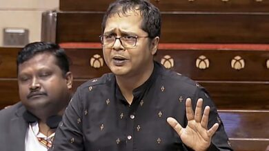 Photo of “TMC सांसद साकेत गोखले को दिल्ली हाई कोर्ट का बड़ा झटका: लक्ष्मी पूरी से बिना शर्त माफी और वेतन कुर्की का आदेश”