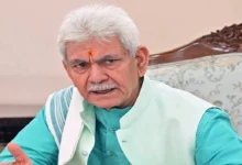 Photo of जम्मू-कश्मीर के उपराज्यपाल का बड़ा फैसला, आतंकी नेटवर्क से जुड़े तीन सरकारी कर्मचारियों को किया बर्खास्त