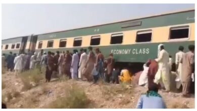 Photo of पाकिस्तान में रेलवे ट्रैक पर धमाके के बाद जाफर एक्सप्रेस की 6 बोगियां पटरी से उतरीं, यही ट्रेन हुई थी हाईजैक