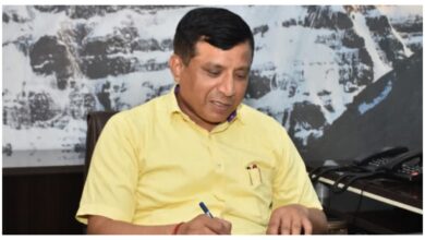 Photo of CM धामी की टीम में महत्वपूर्ण एंट्री, IAS बंशीधर तिवारी को मिली खास जिम्मेदारी, जानिए क्यों है ये नियुक्ति बेहद अहम?