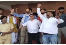 Photo of बांके बिहारी मंदिर के कॉरिडोर का हो रहा विरोध, जानें गोस्वामी समाज क्यों सड़कों पर उतरा?