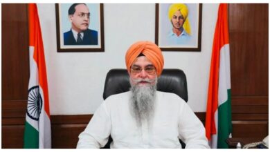 Photo of श्री गुरु तेग़ बहादुर जी के 350वें शहीदी दिवस को लेकर तैयारियां, स्पीकर कुलतार सिंह संधवां ने प्रोफेसरों, पंजाबी अदाकारों के साथ की मीटिंग
