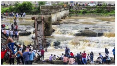 Photo of ‘2 लोगों की मौत, NDRF को तैनात किया गया’, पुणे पुल हादसे पर सीएम देवेंद्र फडणवीस का पोस्ट