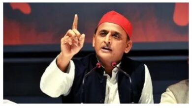 Photo of ‘ट्रांसफ़र में नहीं मिला हिस्सा, डिब्बा तक अपने ईंधन के जुगाड़ में लगा’, यूपी में तबादले वाले घमासान पर अखिलेश यादव का पोस्ट