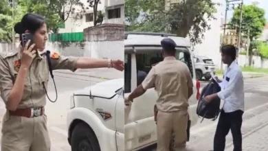 Photo of परीक्षा से पहले गलत सेंटर पहुंचे छात्र को DCP ने अपनी गाड़ी से सही परीक्षा केंद्र पहुंचाया