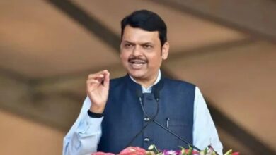 Photo of पटक-पटक कर मारा जाएगा : मराठी भाषा विवाद में BJP सांसद का उग्र बयान, फडणवीस ने भी बनाई दूरी!
