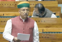 Photo of संविधान की प्रस्तावना से ‘समाजवादी’ और ‘पंथनिरपेक्ष’ शब्द हटाने की कोई योजना नहीं : कानून मंत्री अर्जुनराम मेघवाल