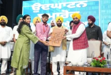 Photo of अमृतसर को मिला विकास का बड़ा तोहफा, 350 करोड़ की परियोजनाओं का उद्घाटन, सड़कों और लाइब्रेरियों का होगा कायाकल्प
