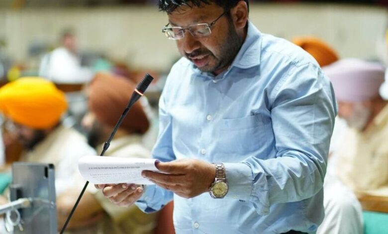 Dr. Ravjot Singh