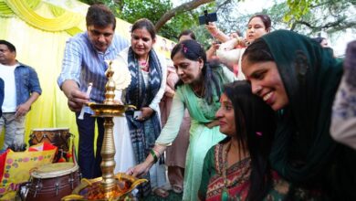 Photo of दिल्ली में आम आदमी पार्टी का तीज उत्सव : सुनीता केजरीवाल ने BJP पर साधा निशाना