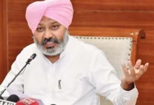 Photo of पंजाब सरकार का बड़ा तोहफा: मेडिकल इंटर्न से लेकर सीनियर रेजिडेंट तक सभी का स्टाइपेंड बढ़ाया – अब मिलेंगे हर महीने इतने हजार!