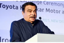 Photo of देश में बढ़ती आर्थिक असमानता पर नितिन गडकरी की चिंता, बोले-धन कुछ हाथों में सिमट रहा, गरीबों की संख्या…