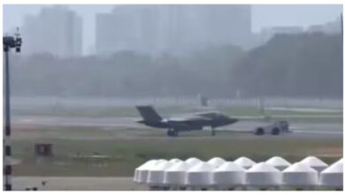 Photo of ब्रिटेन के F-35 को खींचकर हैंगर में ले जाते हुए वीडियो आया सामने, जानें सब कुछ