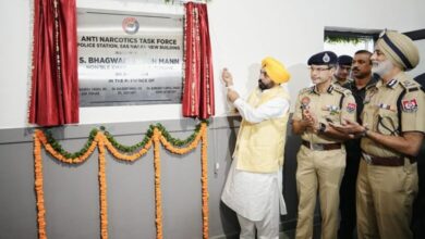 Photo of पंजाब में बड़ी कार्रवाई: कुख्यात नशा तस्कर गुरनाम सिंह एक साल की निवारक हिरासत में, तीन बार हेरोइन के साथ पकड़ा गया
