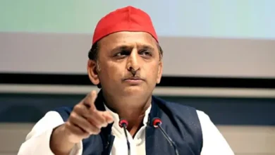 Photo of वोटर लिस्ट विवाद में अखिलेश यादव और डीएम आमने-सामने, सोशल मीडिया पर तीखी बहस