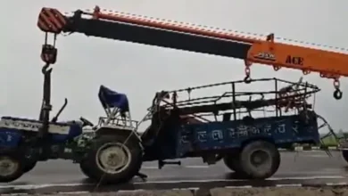 Photo of बुलंदशहर में भीषण सड़क हादसा, श्रद्धालुओं से भरे ट्रैक्टर को कंटेनर ने मारी टक्कर, 8 की मौत, कई घायल