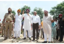 Photo of जल संसाधन मंत्री बरिंदर कुमार गोयल ने बाढ़ प्रभावित क्षेत्रों का दौरा कर राहत कार्यों का लिया जायजा