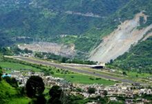 Photo of उत्तराखंड में हवाई संपर्क मजबूत, चिन्यालीसौड़-गौचर एयर स्ट्रिप का संचालन वायु सेना संभालेगी, पिथौरागढ़ एयरपोर्ट का विकास जल्द