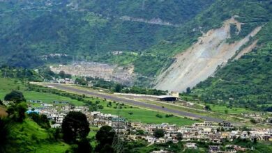 Photo of उत्तराखंड में हवाई संपर्क मजबूत, चिन्यालीसौड़-गौचर एयर स्ट्रिप का संचालन वायु सेना संभालेगी, पिथौरागढ़ एयरपोर्ट का विकास जल्द