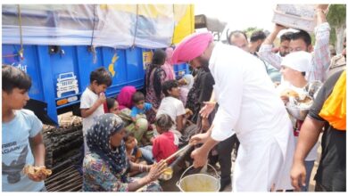 Photo of पंजाब सरकार बाढ़ प्रभावित क्षेत्रों से लोगों को निकालने और राहत सामग्री पहुंचाने में जुटी