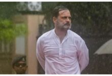 Photo of भींगते हुए गाया राष्ट्रगान, राहुल गांधी का वीडियो हो रहा वायरल