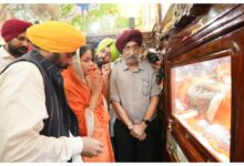 Photo of सीएम भगवंत सिंह मान ने टिल्ला बाबा शेख़ फ़रीद पर माथा टेका, लोगों से महान सूफ़ी संत के दिखाए रास्ते पर चलने की अपील