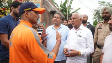 Photo of पंजाब बाढ़ अलर्ट: रावी नदी में उफान, कई गांव जलमग्न, सरकार ने शुरू किया युद्धस्तरीय बचाव अभियान