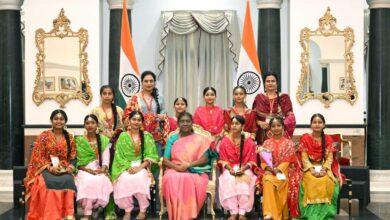 Photo of पंजाब के 10 सरकारी स्कूलों के बच्चे पहुंचे राष्ट्रपति भवन – राखी पर मिला द्रौपदी मुर्मू से मिलने का सुनहरा मौका!