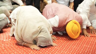Photo of CM भगवंत मान ने गुरुद्वारा श्री कटलगढ़ साहिब में टेका माथा: राज्य के लिए शांति और समृद्धि की प्रार्थना