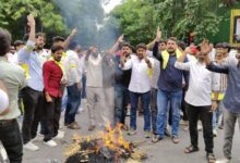 Photo of धर्मेंद्र प्रधान की ‘अर्थी’ निकाल छात्रों ने फूंका पुतला – SSC घोटाले पर फूटा गुस्सा, AAP छात्र विंग ने दी देशव्यापी आंदोलन की चेतावनी!