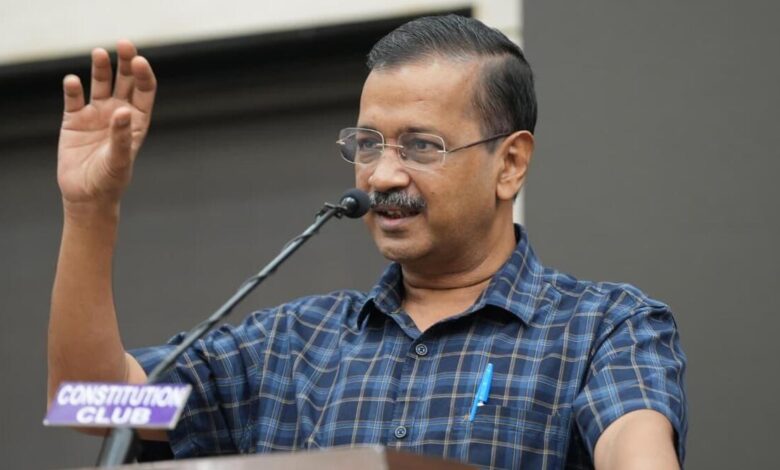 Kejriwal Meets AAP Leaders
